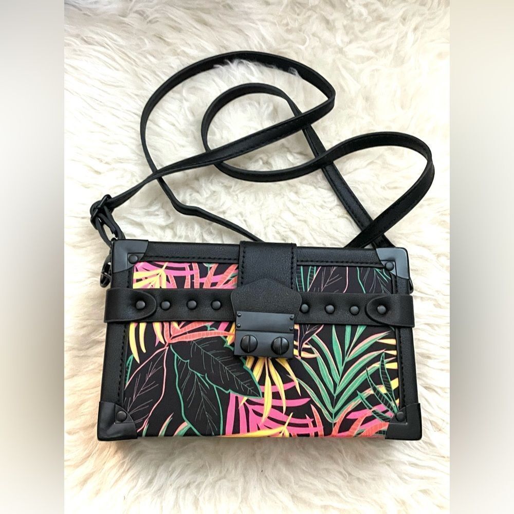 Call it Spring Crossbody Bag Hardshell Leafy Pattern - Picture 5 of 11
